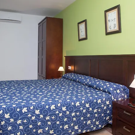 San Cayetano ホテル 2*