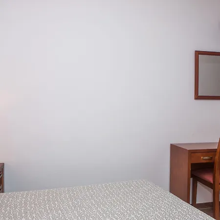 Hotel San Cayetano 2*
