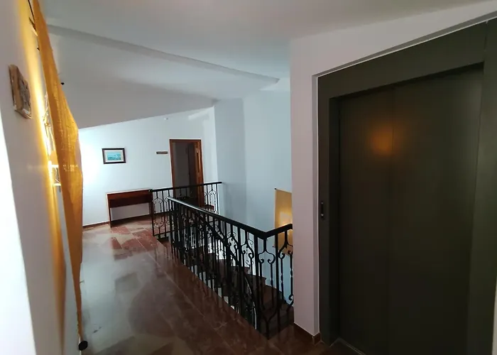 Hotel San Cayetano 2*