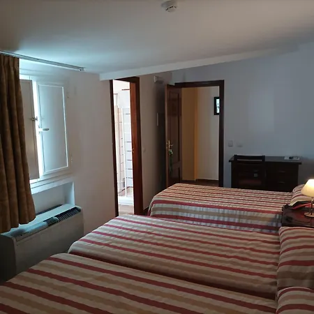 Hotel San Cayetano 2*
