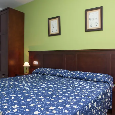 Hotel San Cayetano 2*