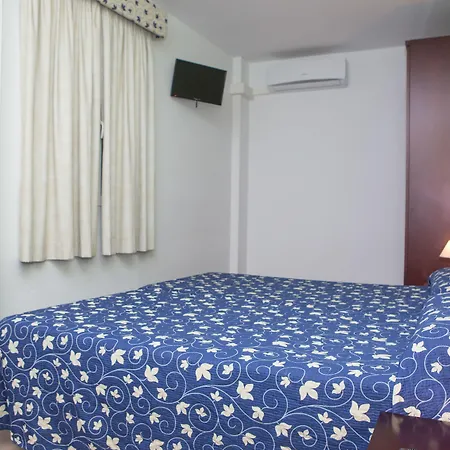 San Cayetano 2* Ρόντα