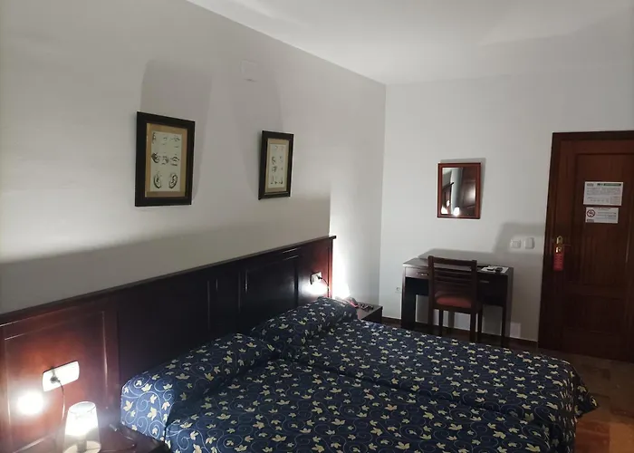 Hotell San Cayetano 2*