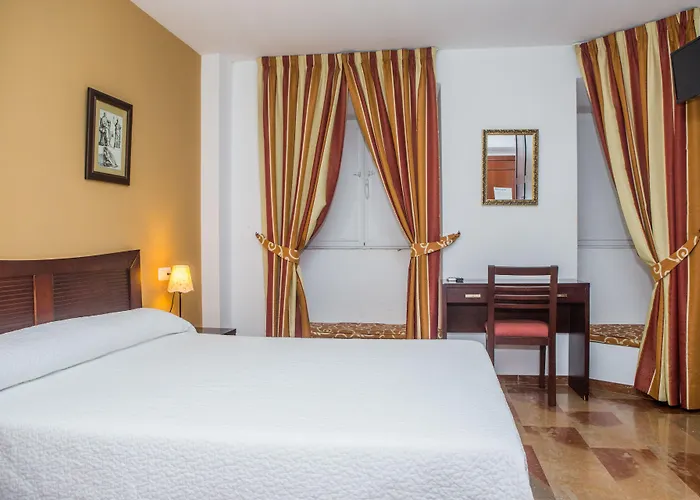 San Cayetano Hotel 2*