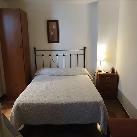 Ξενοδοχείο San Cayetano 2*